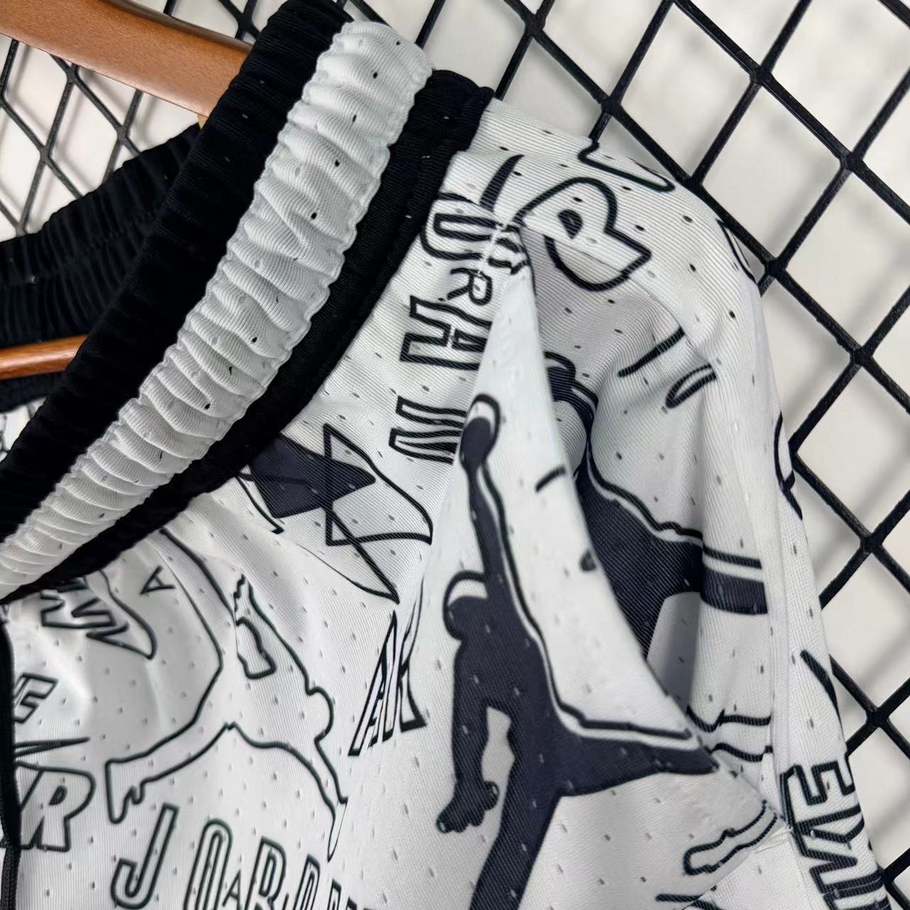 Conjunto Jordan Blanco y Negro – Dri-Fit Premium