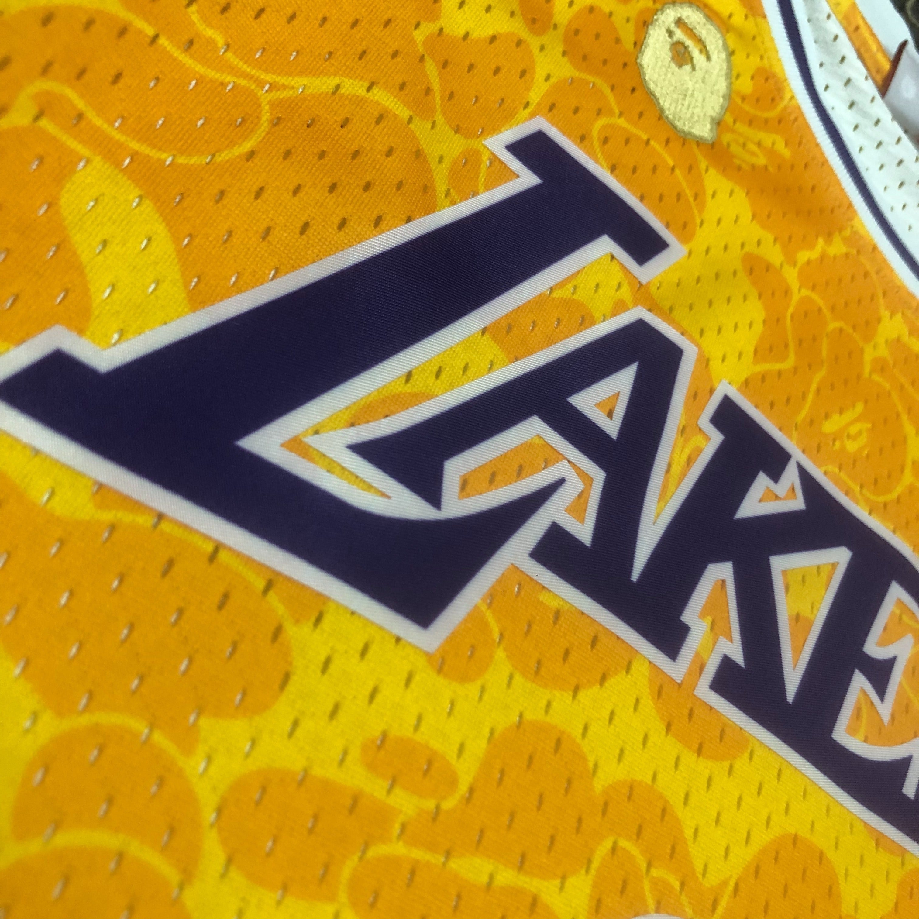 1996/97 NBA Lakers - Mitchell & Ness x BAPE