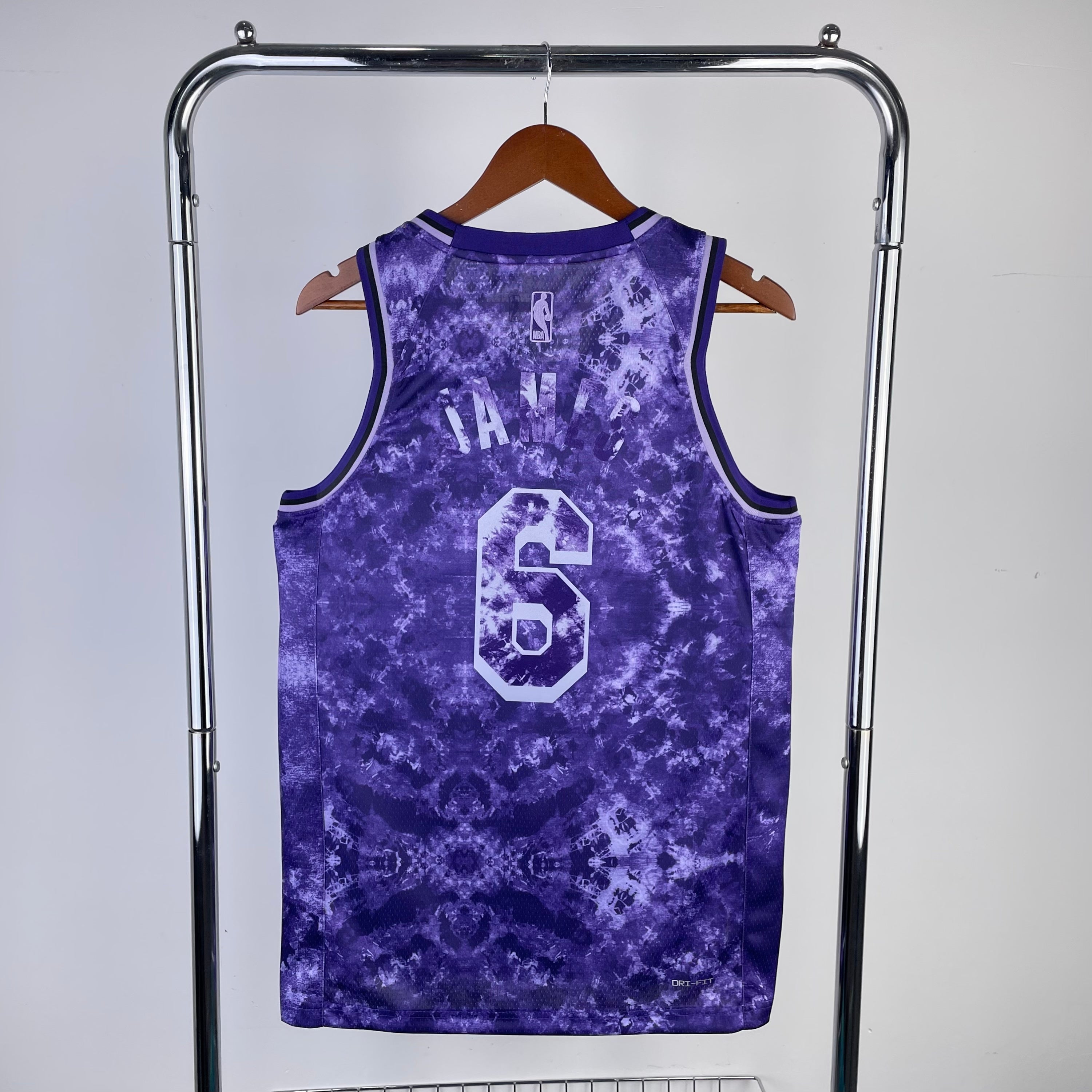 2023/24 NBA Lakers Select Series - Lebron James