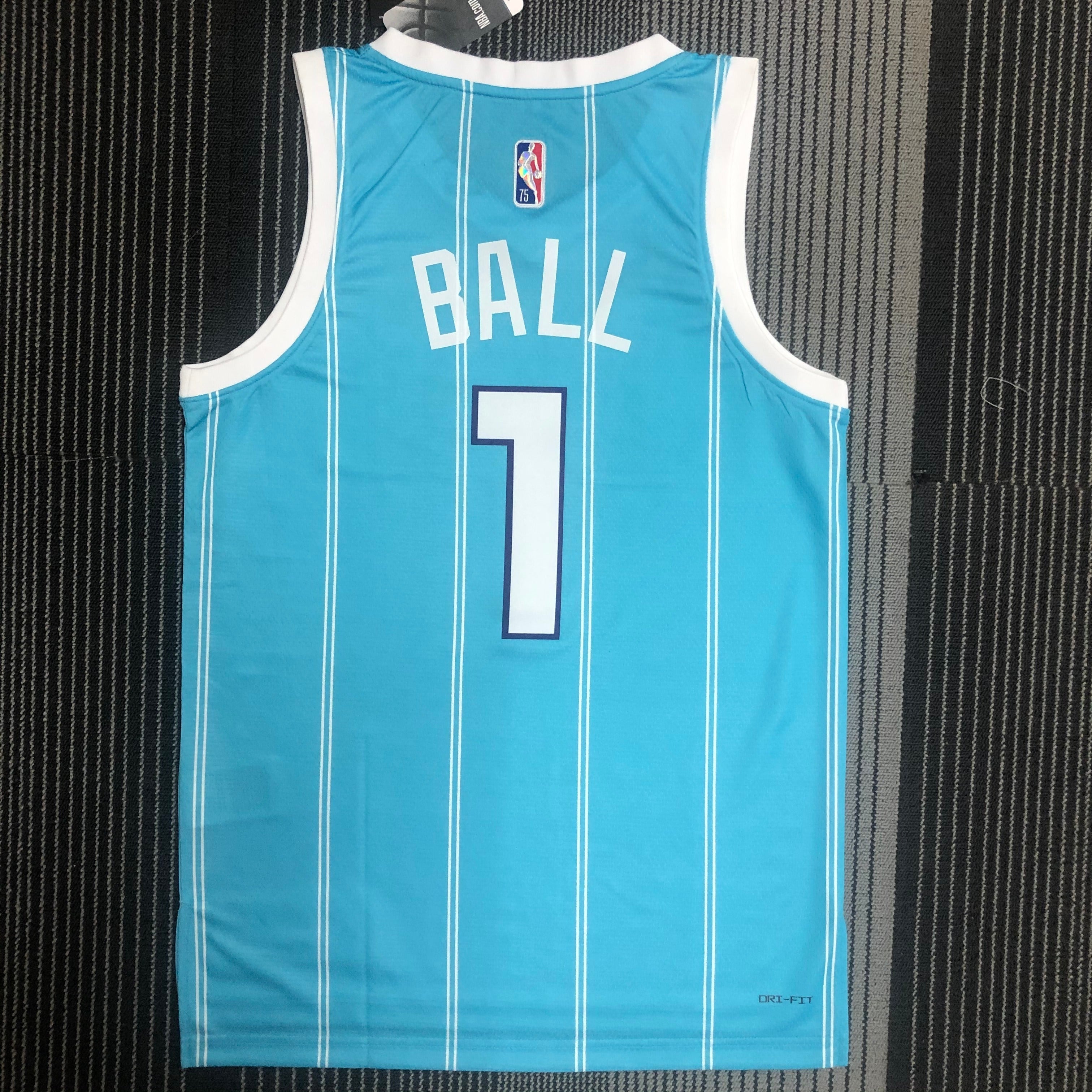 23/24 NBA 75 Aniversario Hornets - Lamelo Ball
