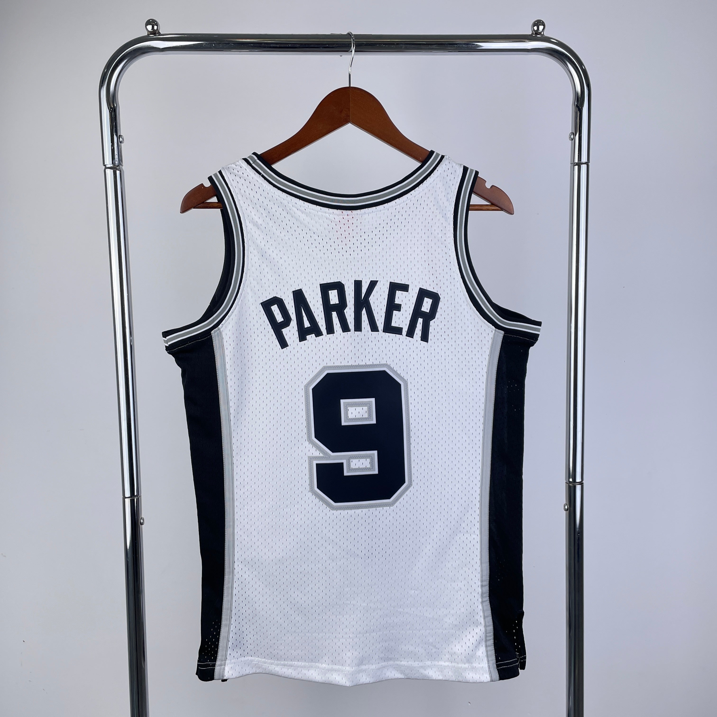2002/03 NBA Spurs Mitchell & Ness - Tony Parker