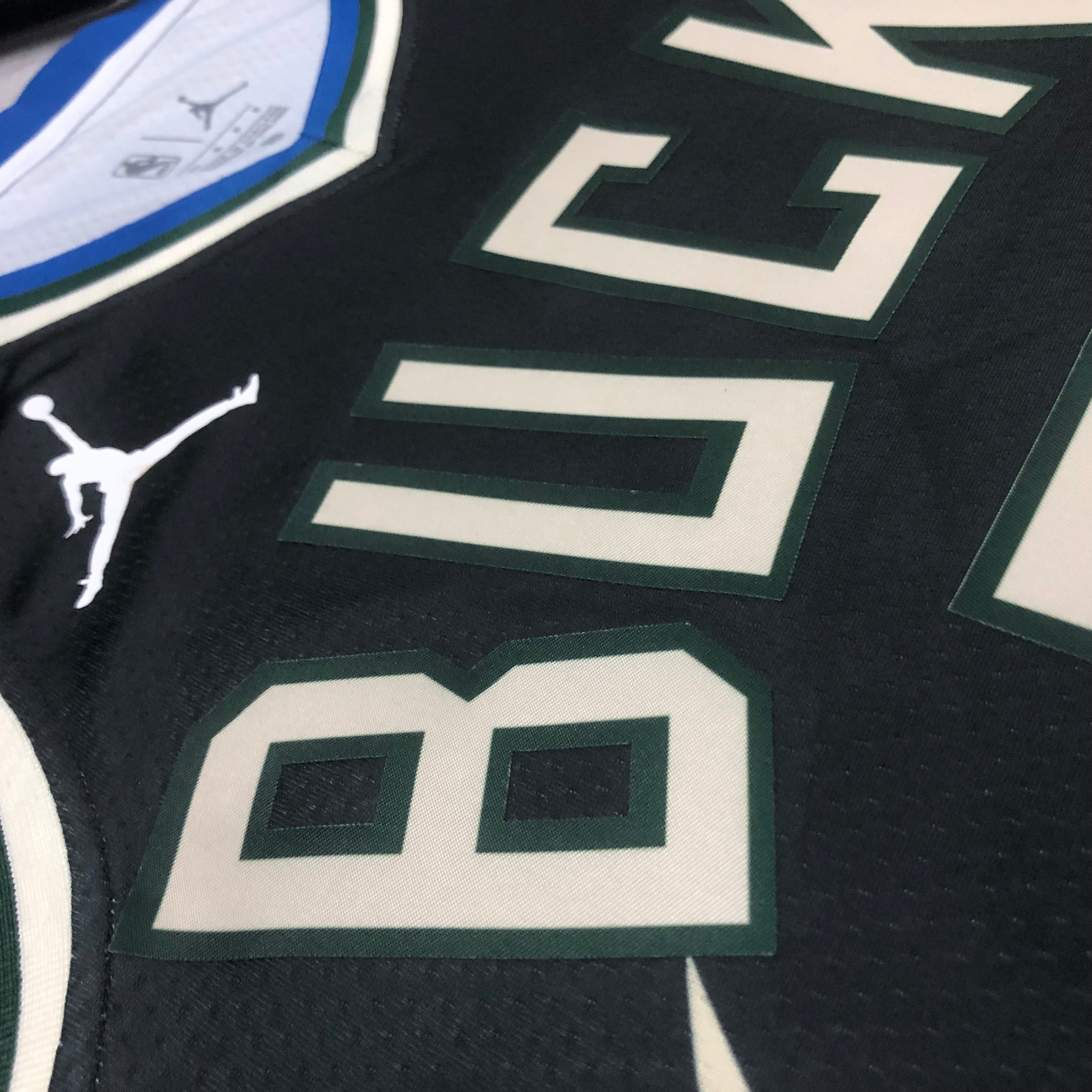 22/23 NBA Milwaukee Statement Edition - Giannis Antetokounmpo