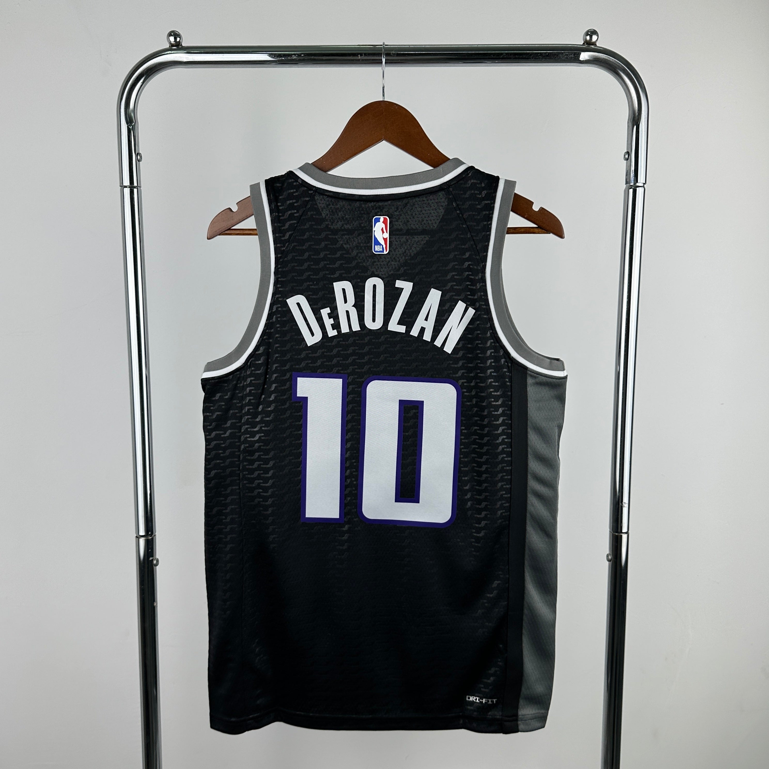2022/23 NBA Kings Statement Edition - DeRozan