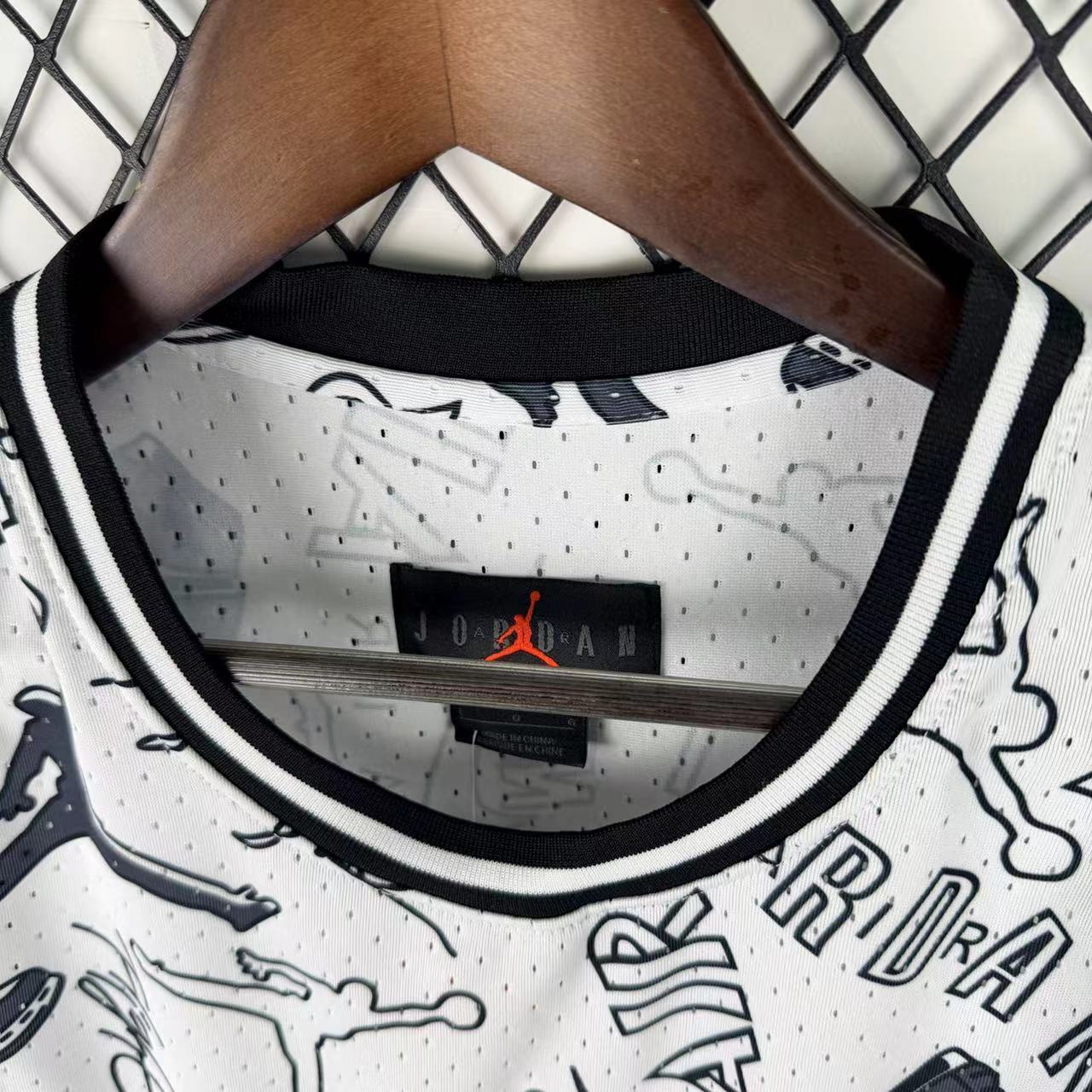Conjunto Jordan Blanco y Negro – Dri-Fit Premium