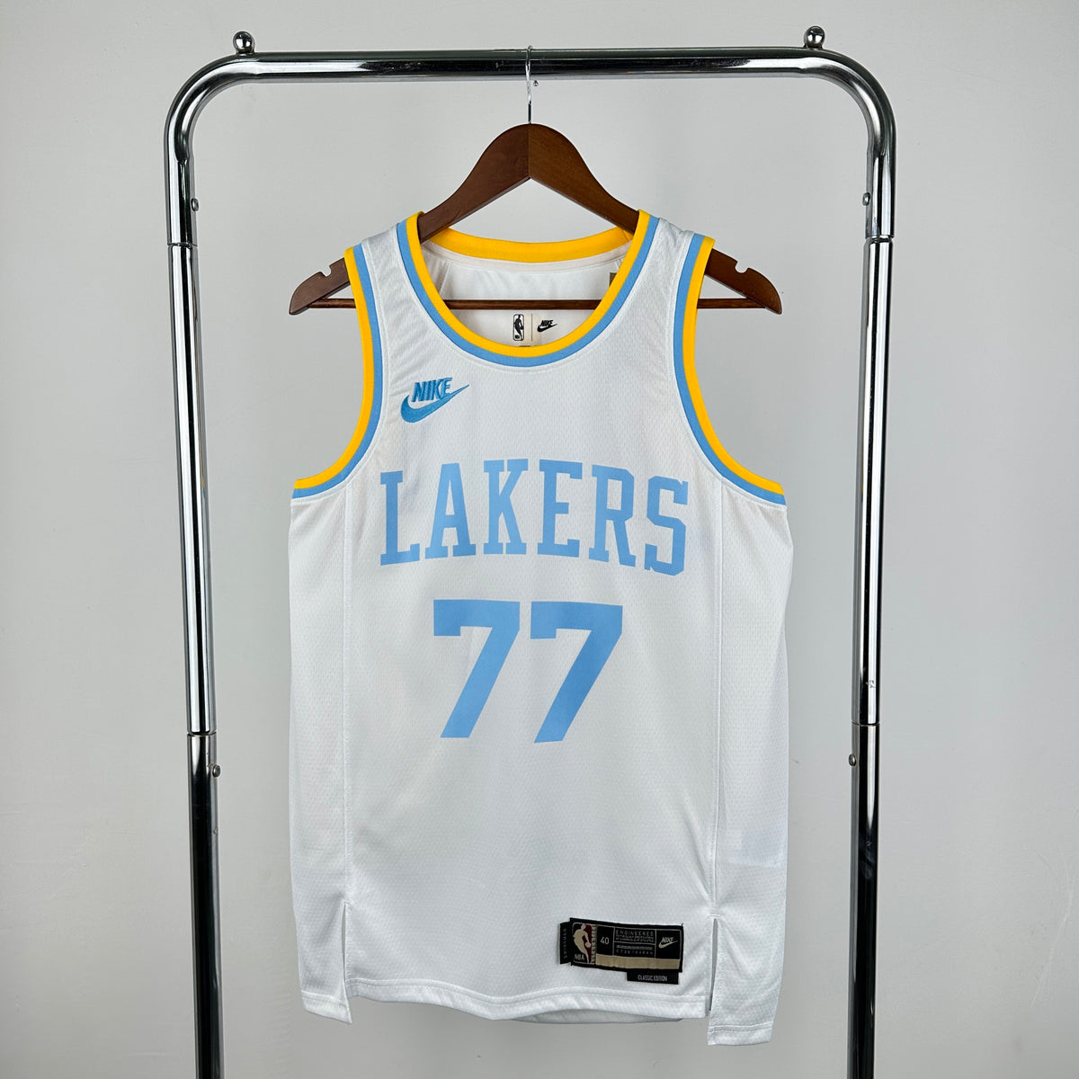 23/24 NBA Lakers Classic Edition - Luka Doncic