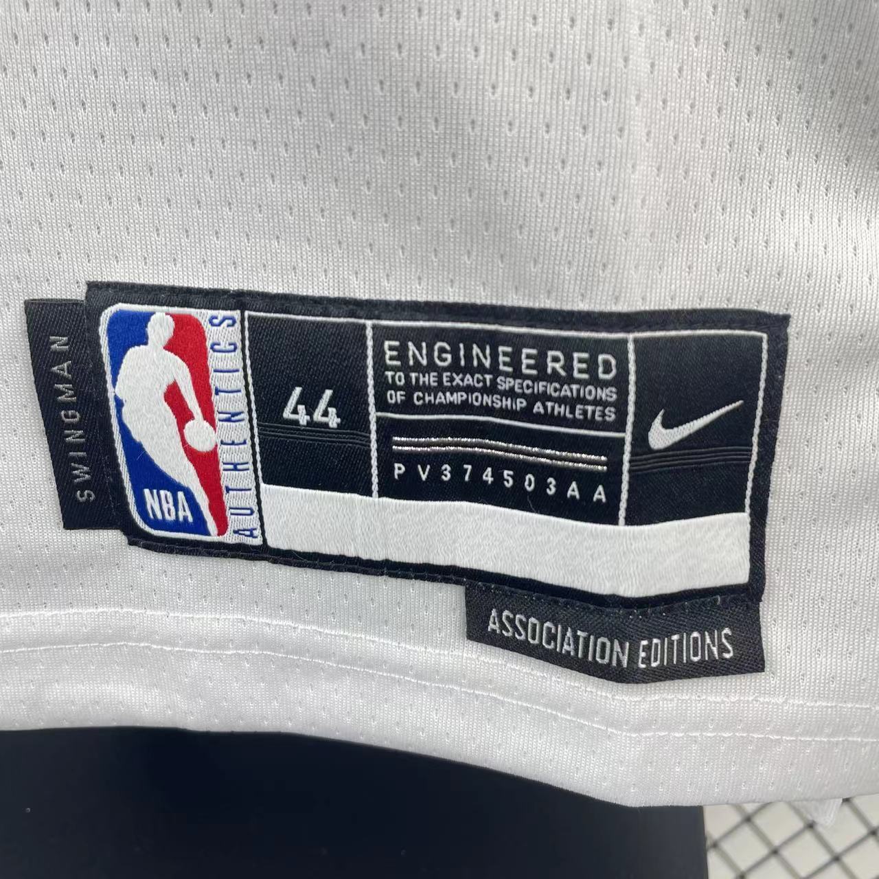 2022/23 NBA Celtics Association Edition - Porzingis