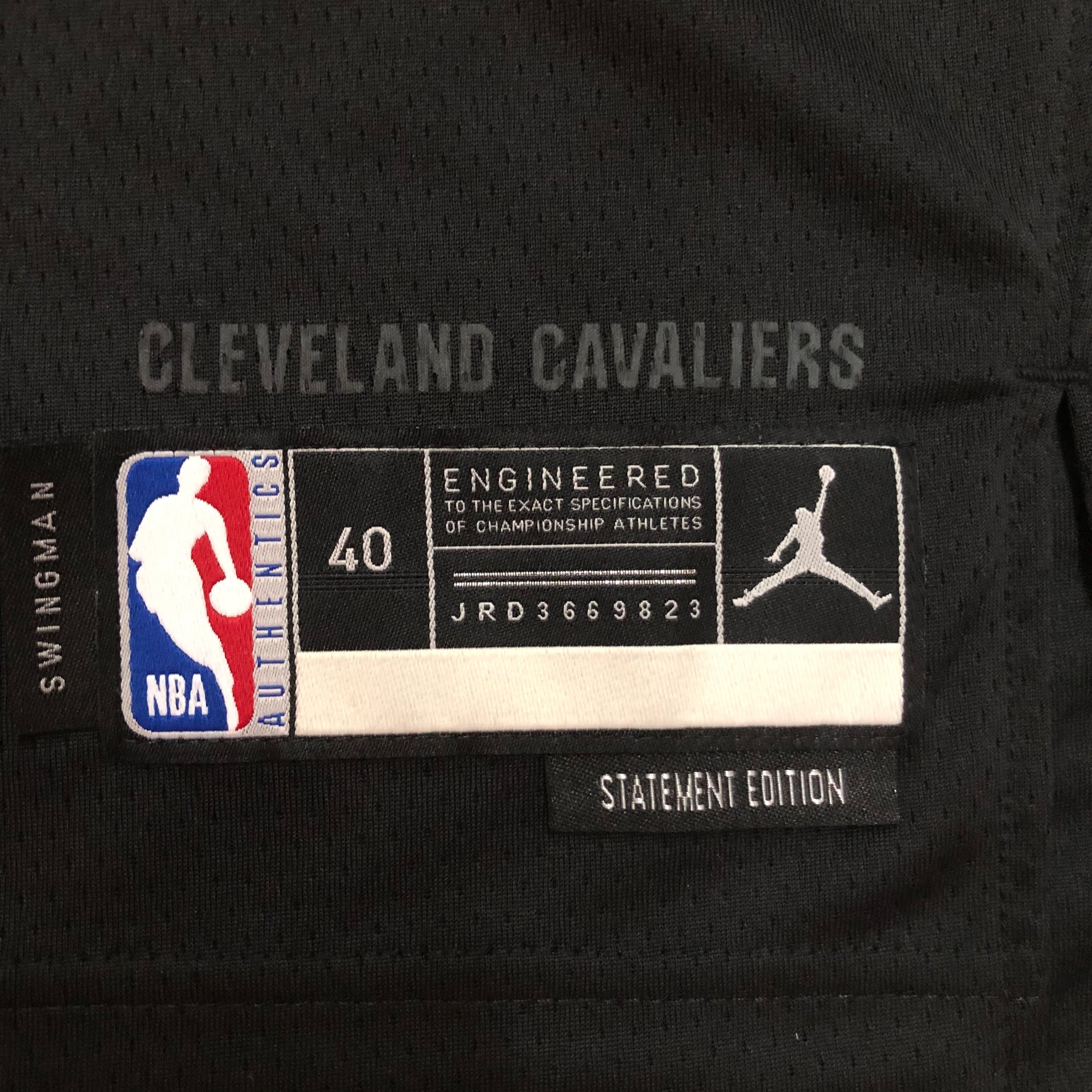 2022/23 NBA Cleveland Statement Edition - Lebron James
