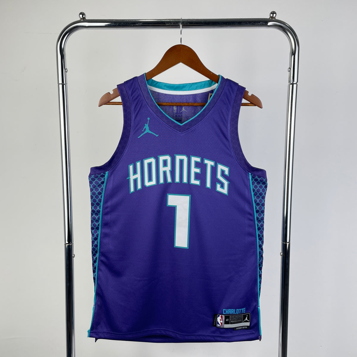22/23 NBA Hornets Statement Edition - Lamelo Ball