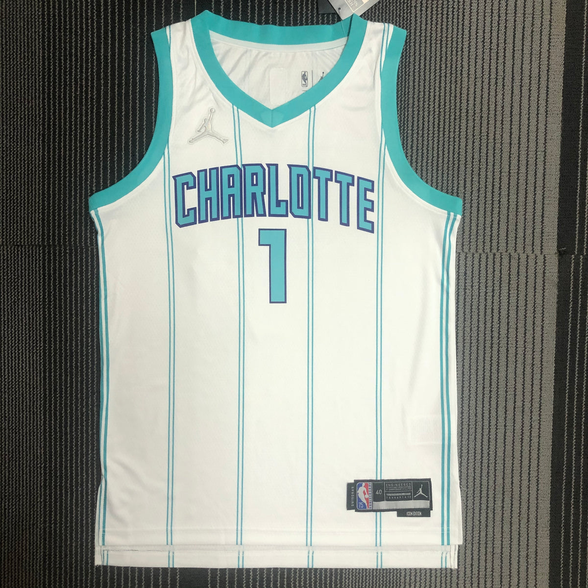 23/24 NBA 75 Aniversario Hornets - Lamelo Ball