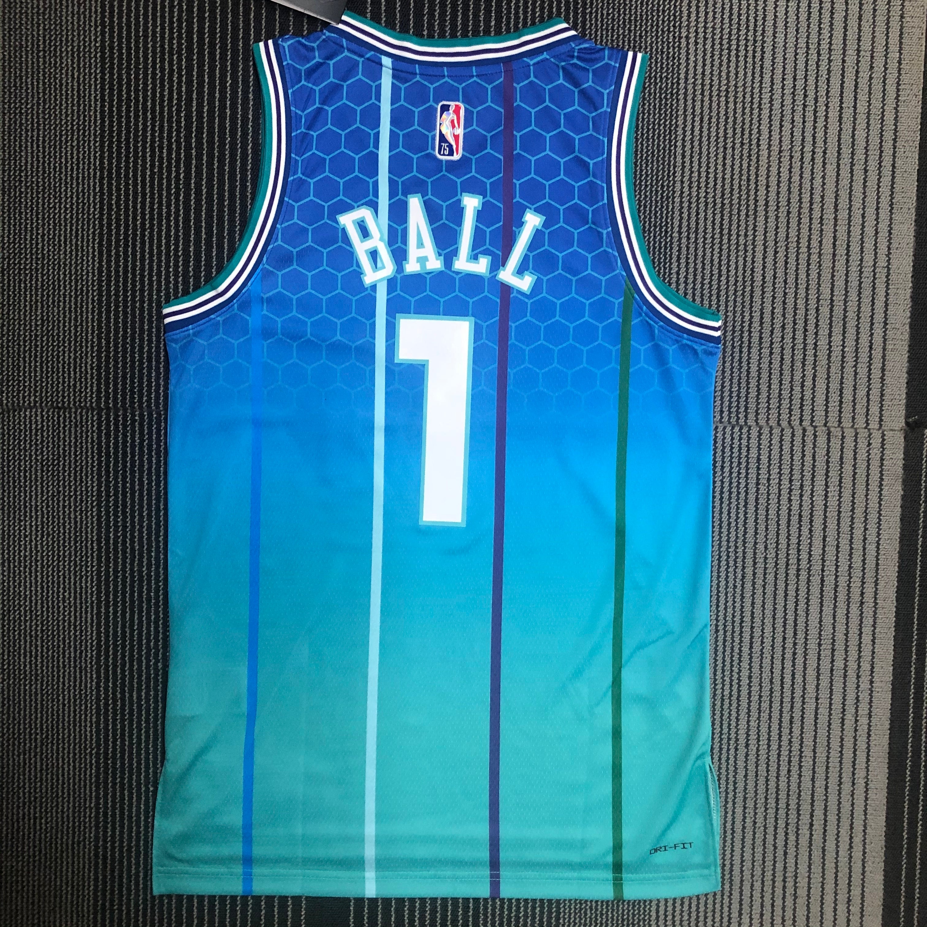 23/24 NBA 75 Aniversario Hornets - Lamelo Ball