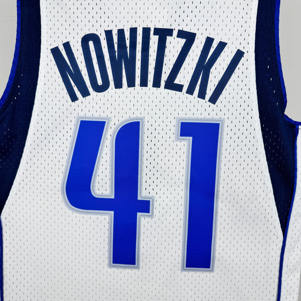 Jersey NBA Dallas Mavericks 2010/11 Mitchell & Ness - Dirk Nowitzki