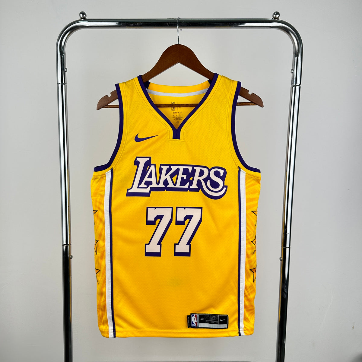 23/24 NBA Lakers Icon Edition - Luka Doncic