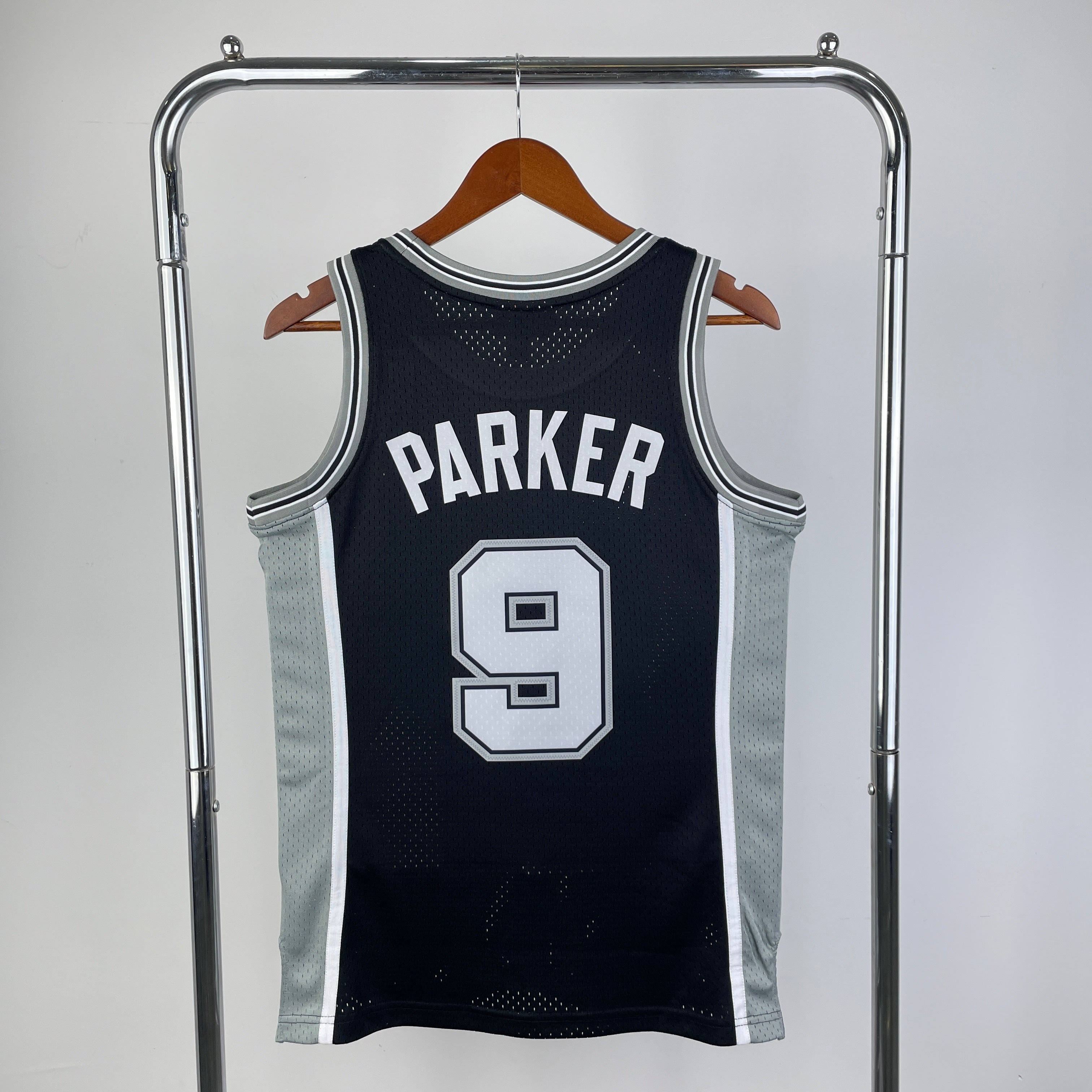 2002/03 NBA Spurs Mitchell & Ness - Tony Parker