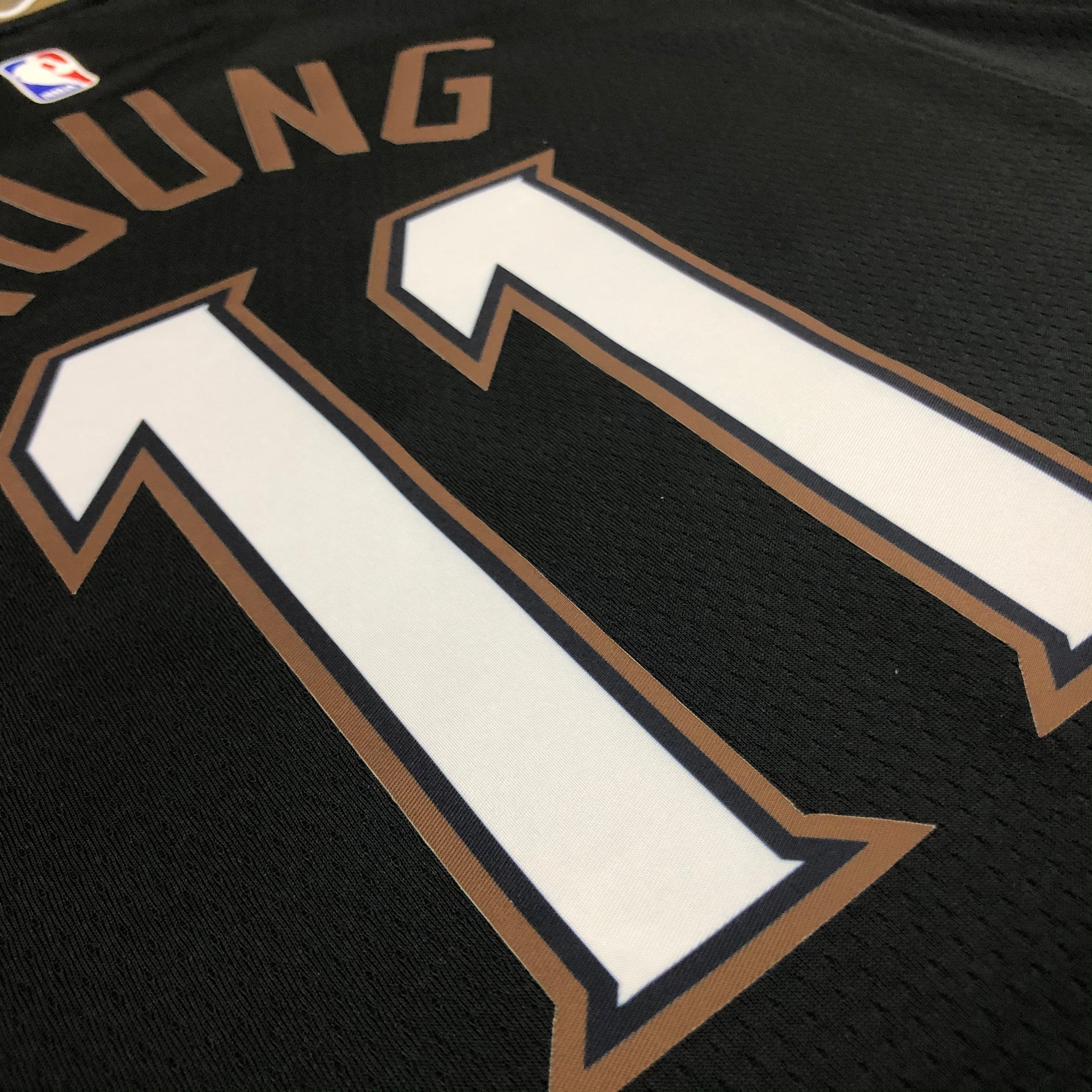 2021/22 NBA Hawks City Edition - Young