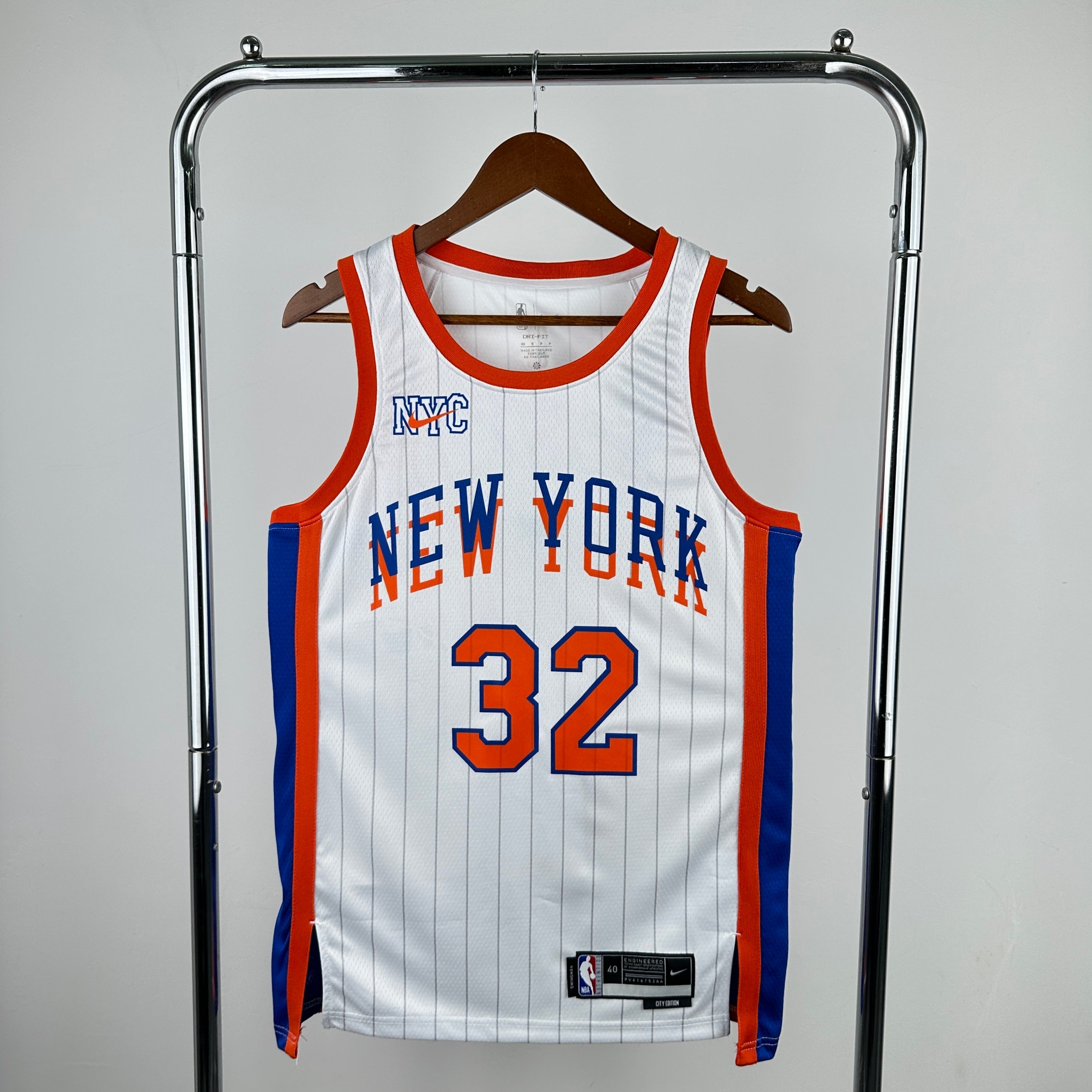 24/25 NBA NY Knicks City Edition - Towns