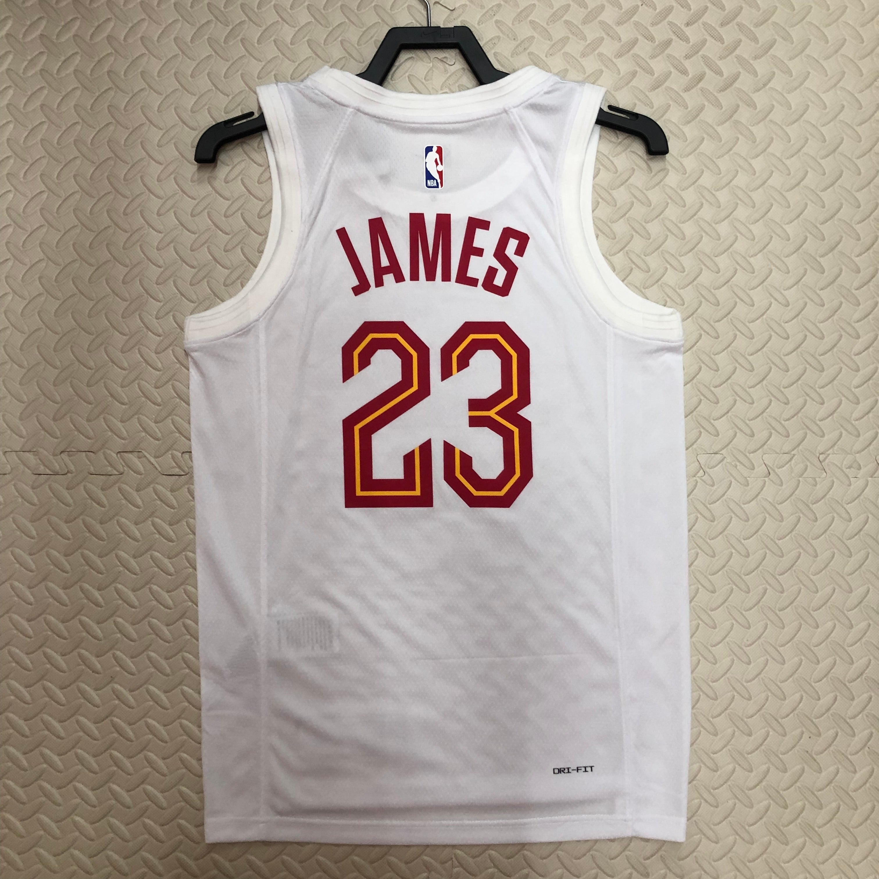 2022/23 NBA Cleveland Association Edition - Lebron James