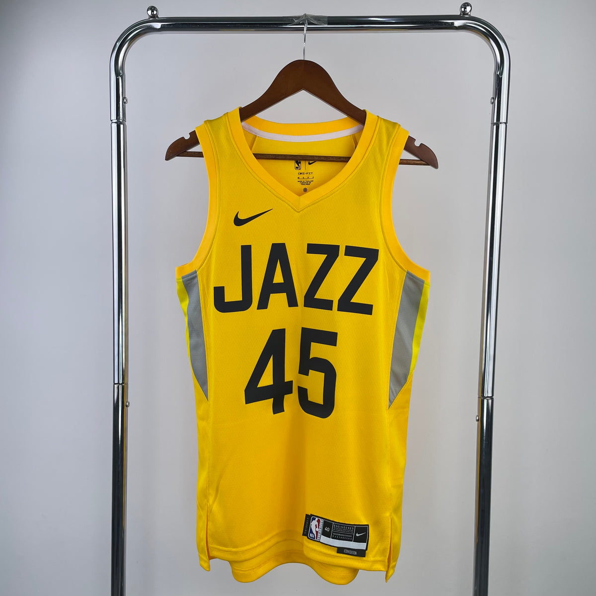 2022/23 NBA Utah Jazz Icon Edition - Mitchell