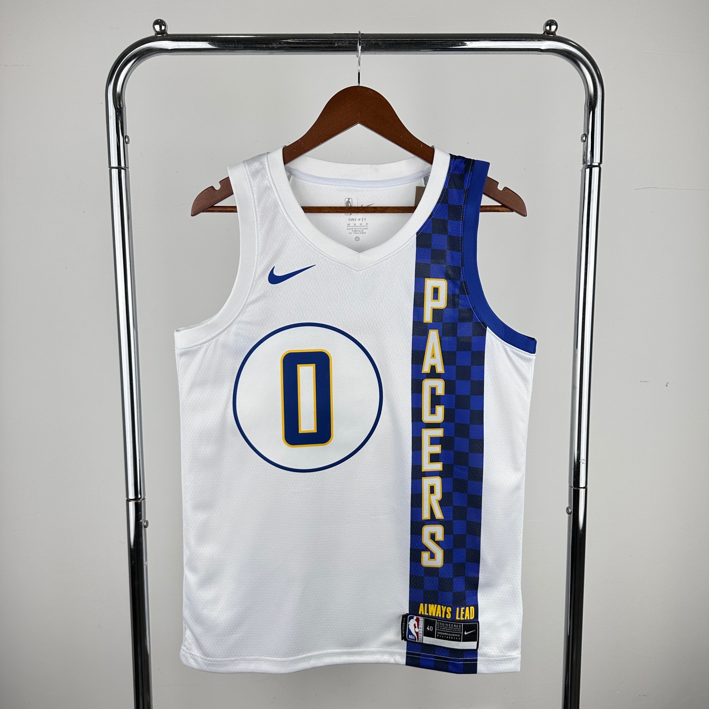 18/19 NBA Pacers - Haliburton #0