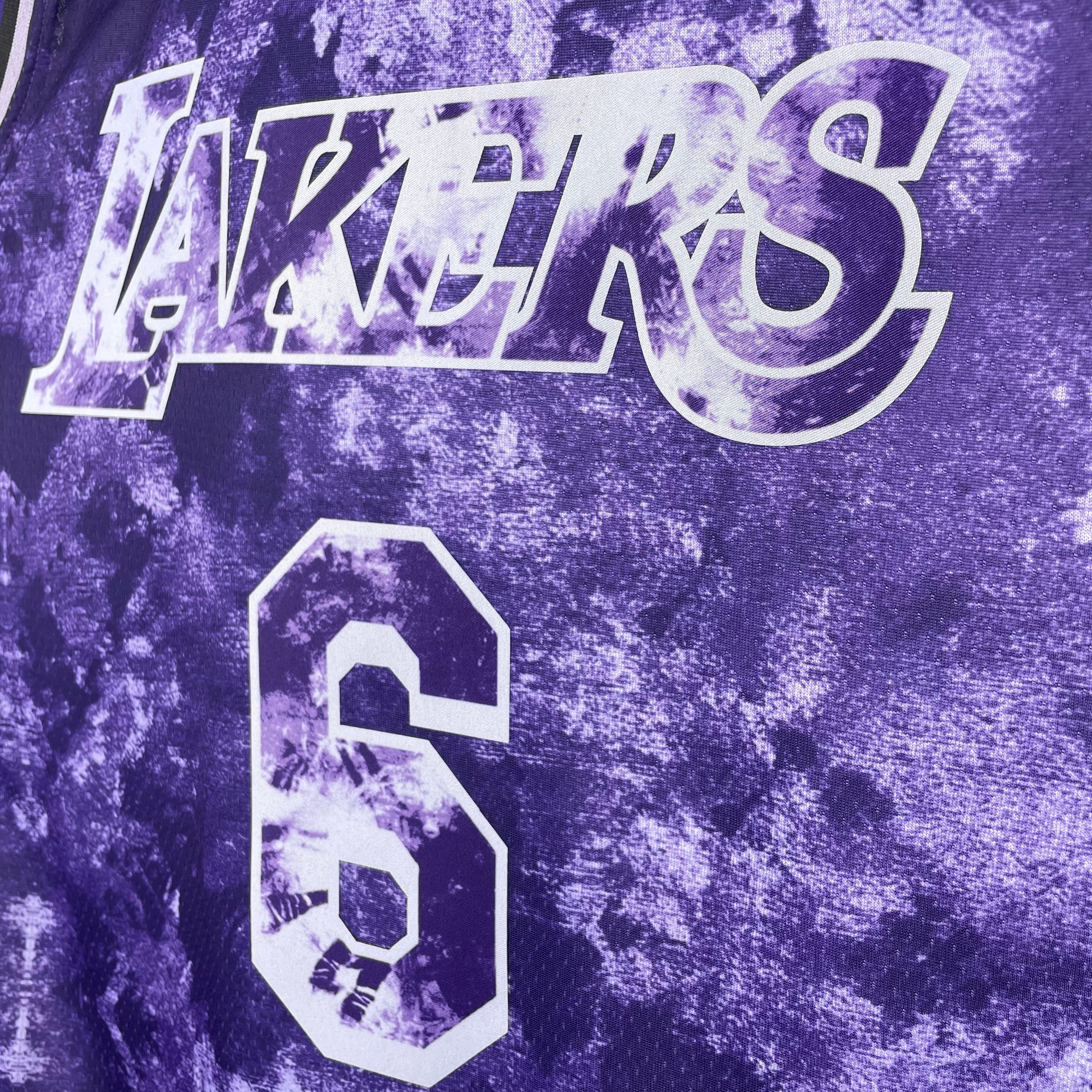 2023/24 NBA Lakers Select Series - Lebron James