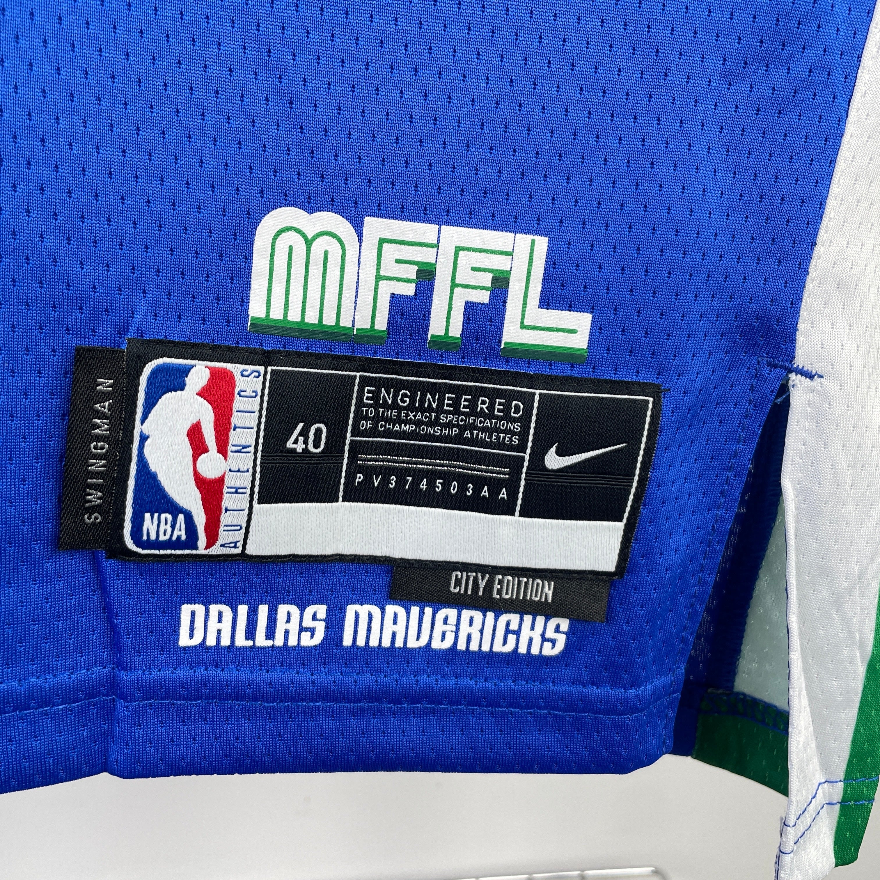 22/23 NBA Mavericks City Edition - Kyrie Irving