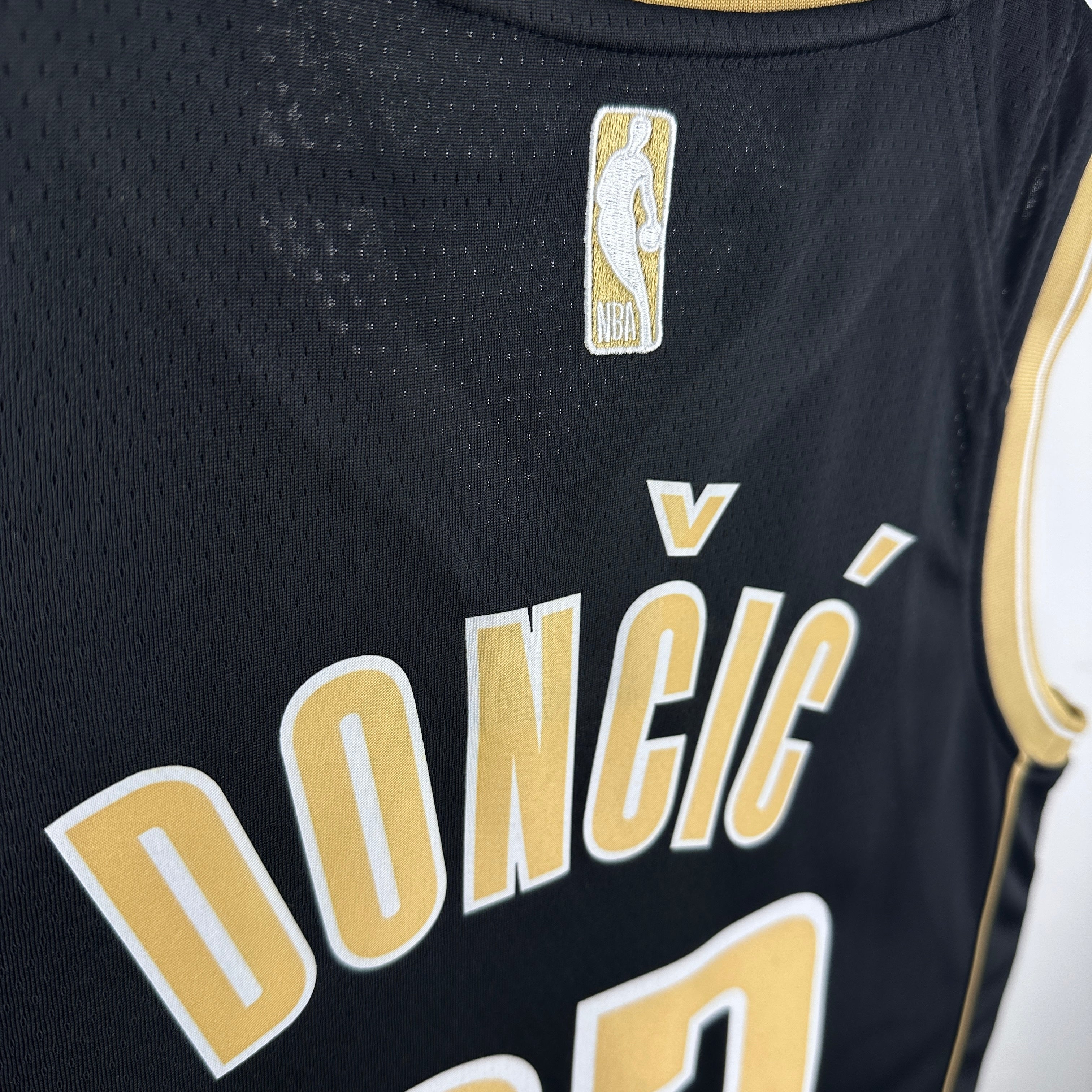 NBA Mavericks Select Series - Luka Doncic