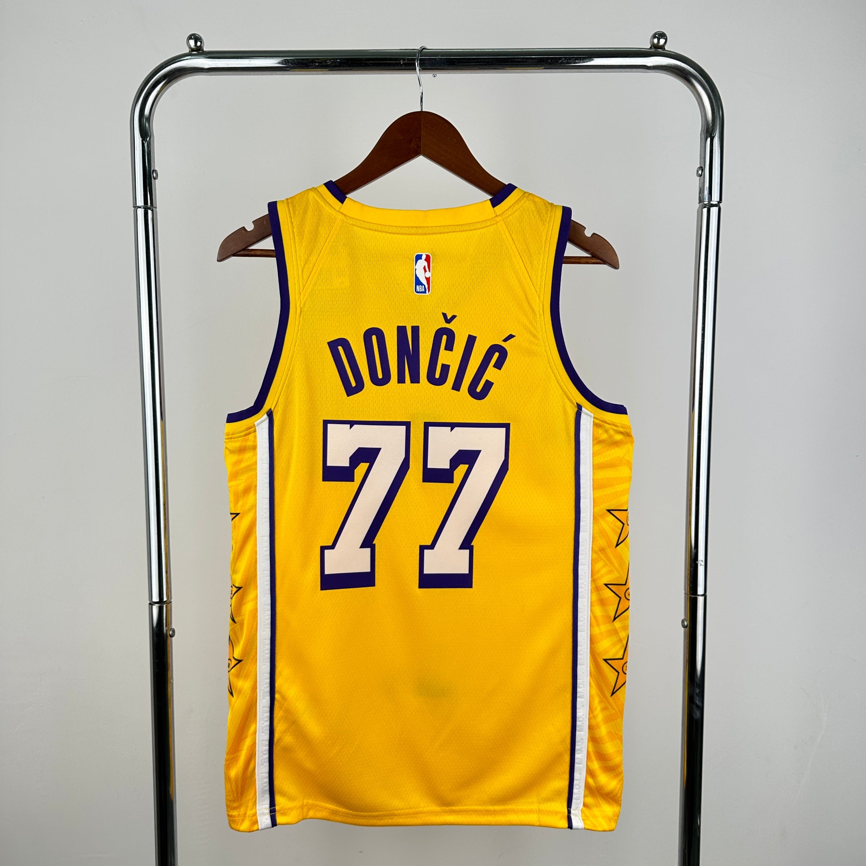 23/24 NBA Lakers Icon Edition - Luka Doncic