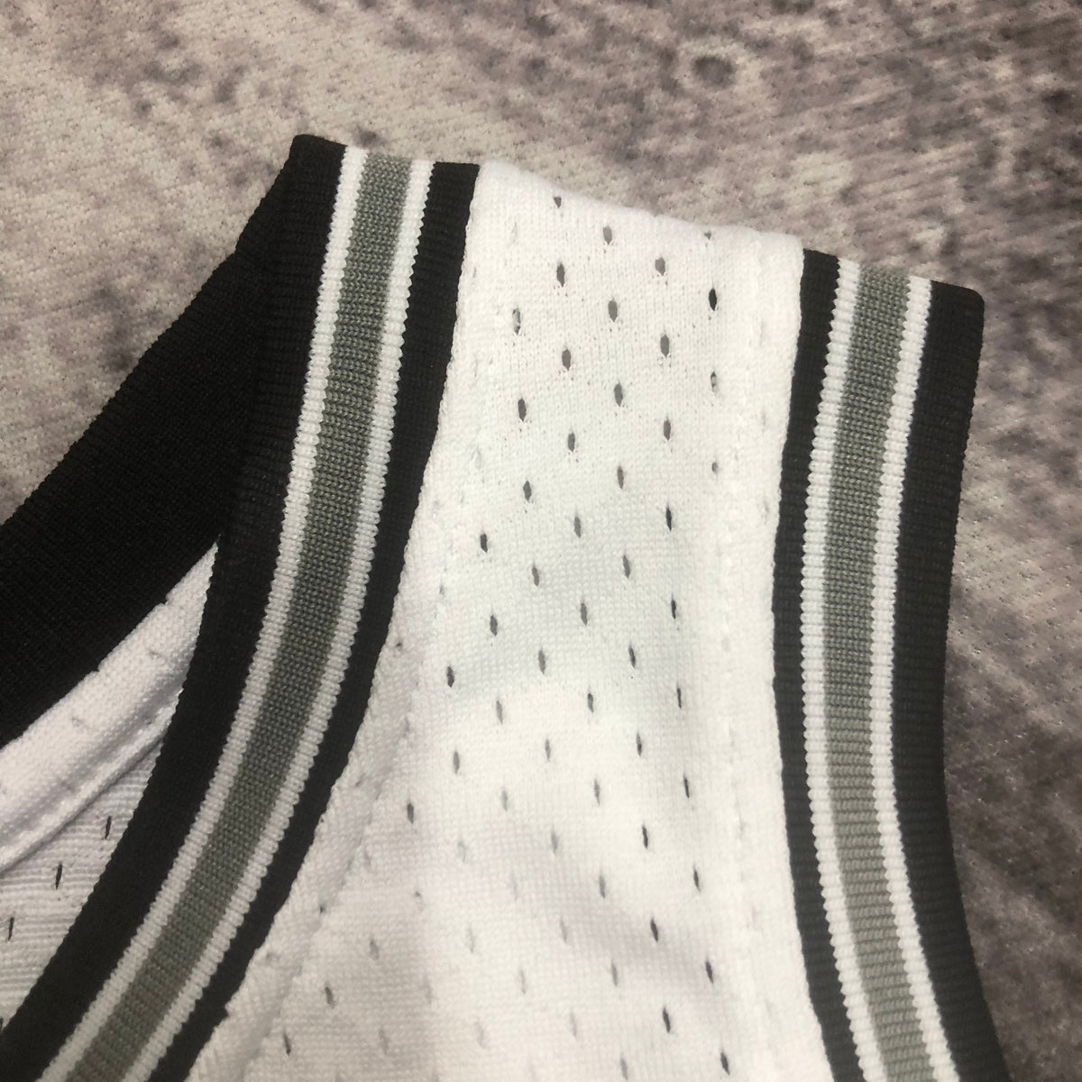 Jersey NBA Spurs 2002/03 Mitchell & Ness - Manu Ginobili