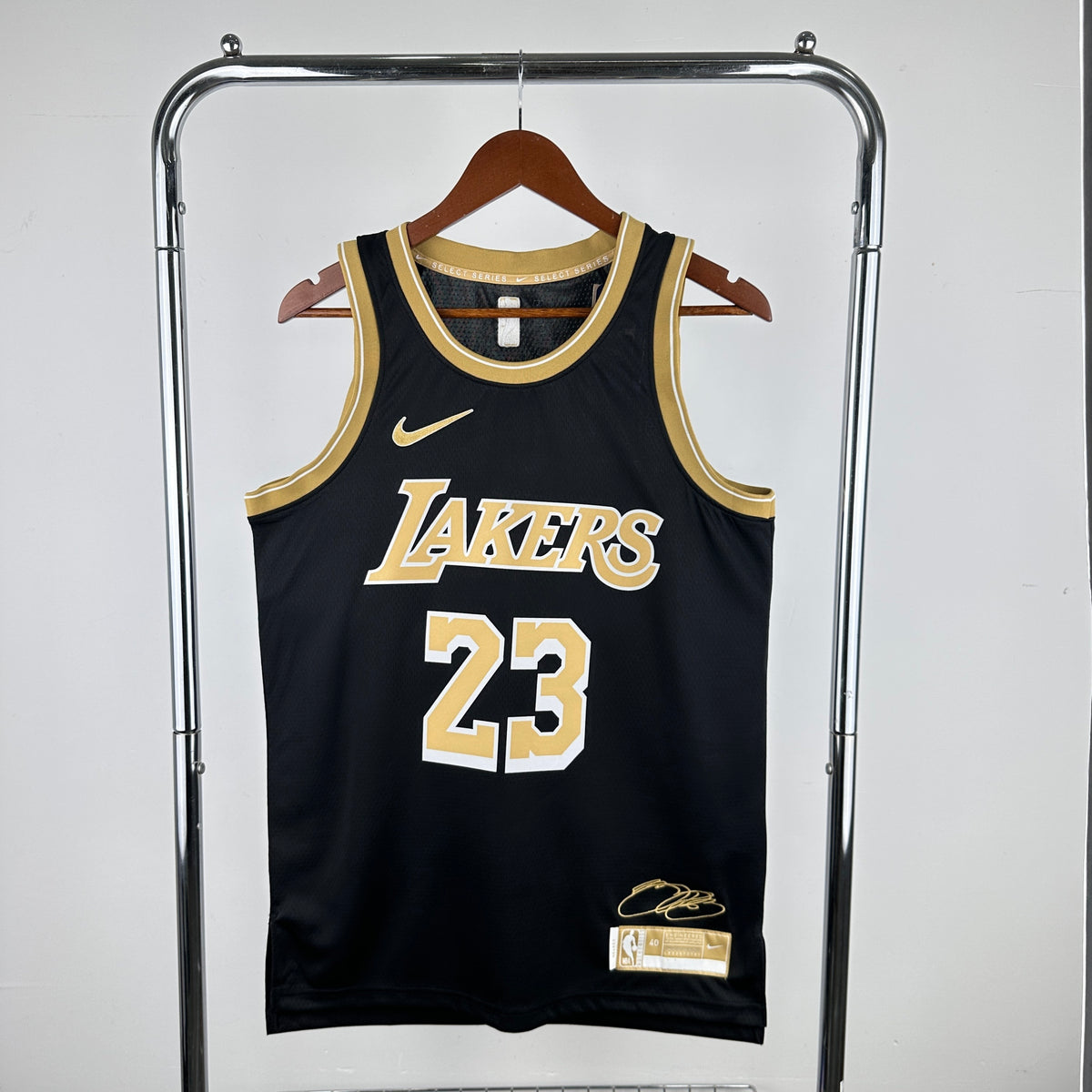 24/25 NBA Lakers Select Series - Lebron James