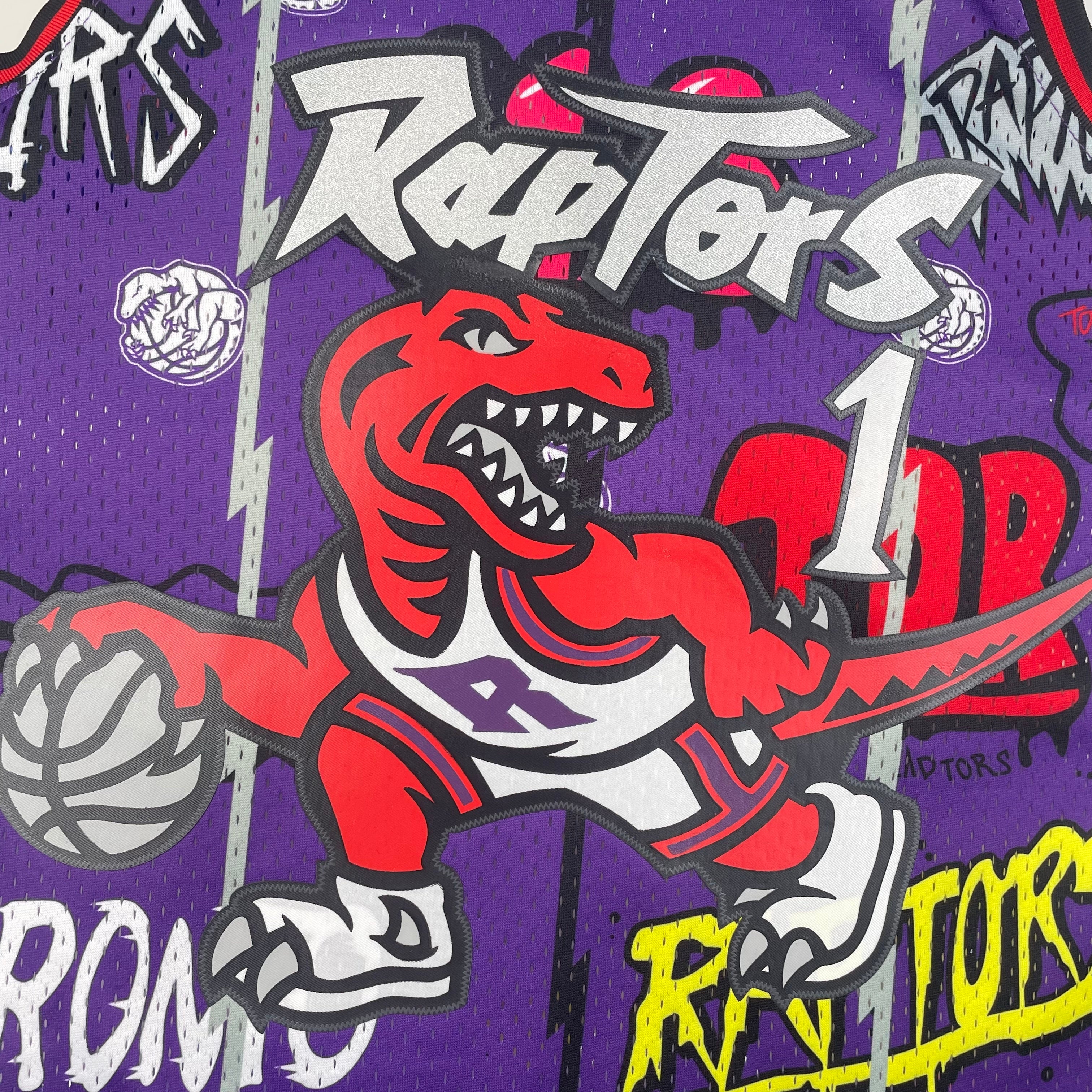 1998/99 NBA Raptors "Mitchell & Ness" - McGrady