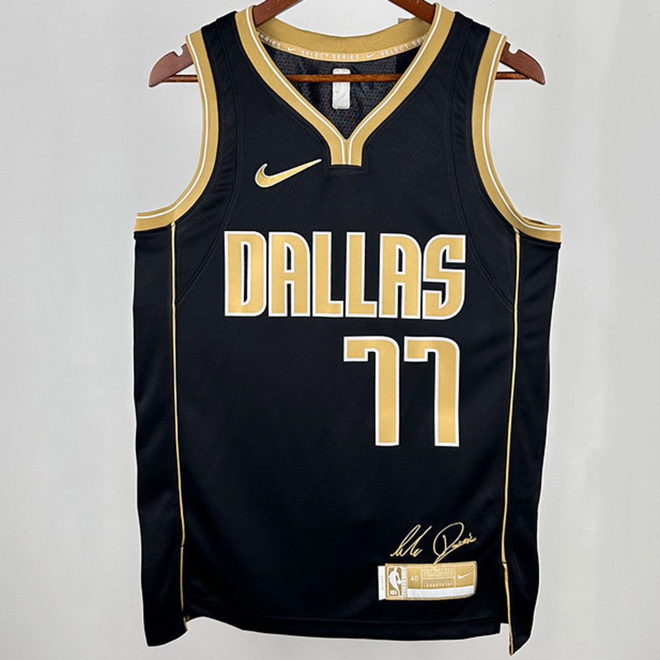 NBA Mavericks Select Series - Luka Doncic