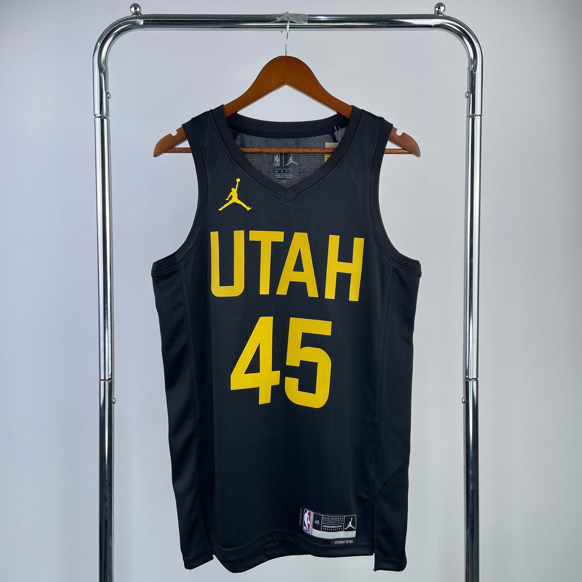 2022/23 NBA Utah Jazz Statement Edition - Mitchell