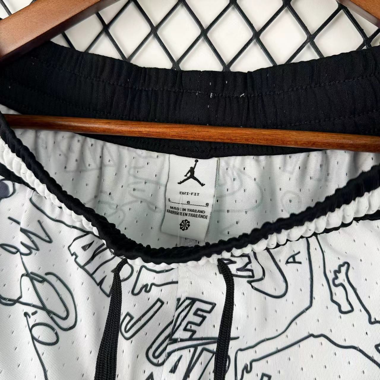 Conjunto Jordan Blanco y Negro – Dri-Fit Premium