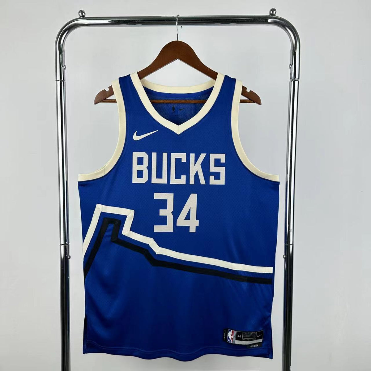 24/25 NBA Milwaukee City Edition - Giannis Antetokounmpo