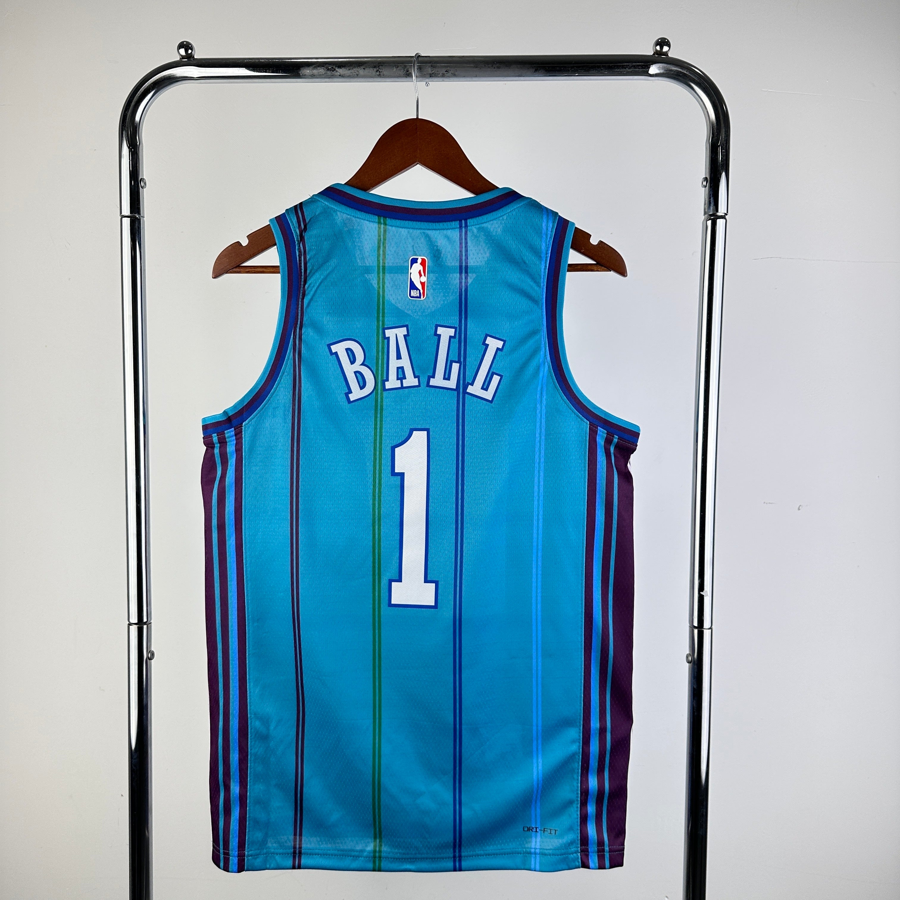 23/24 NBA Hornets Classic Edition - Lamelo Ball