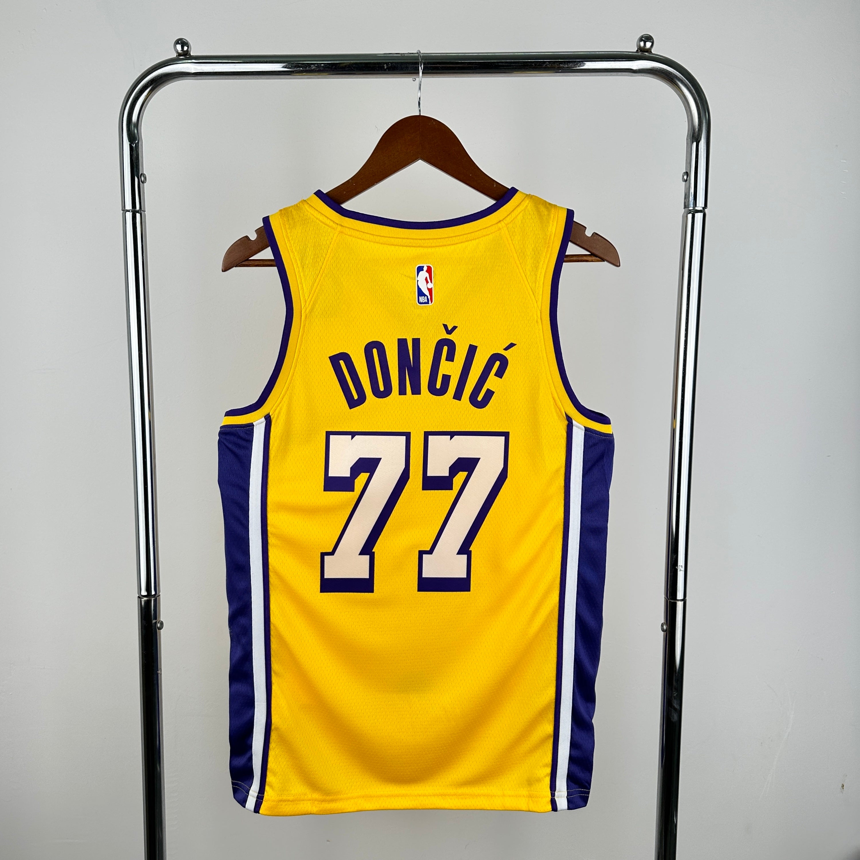 23/24 NBA Lakers Icon Edition - Luka Doncic