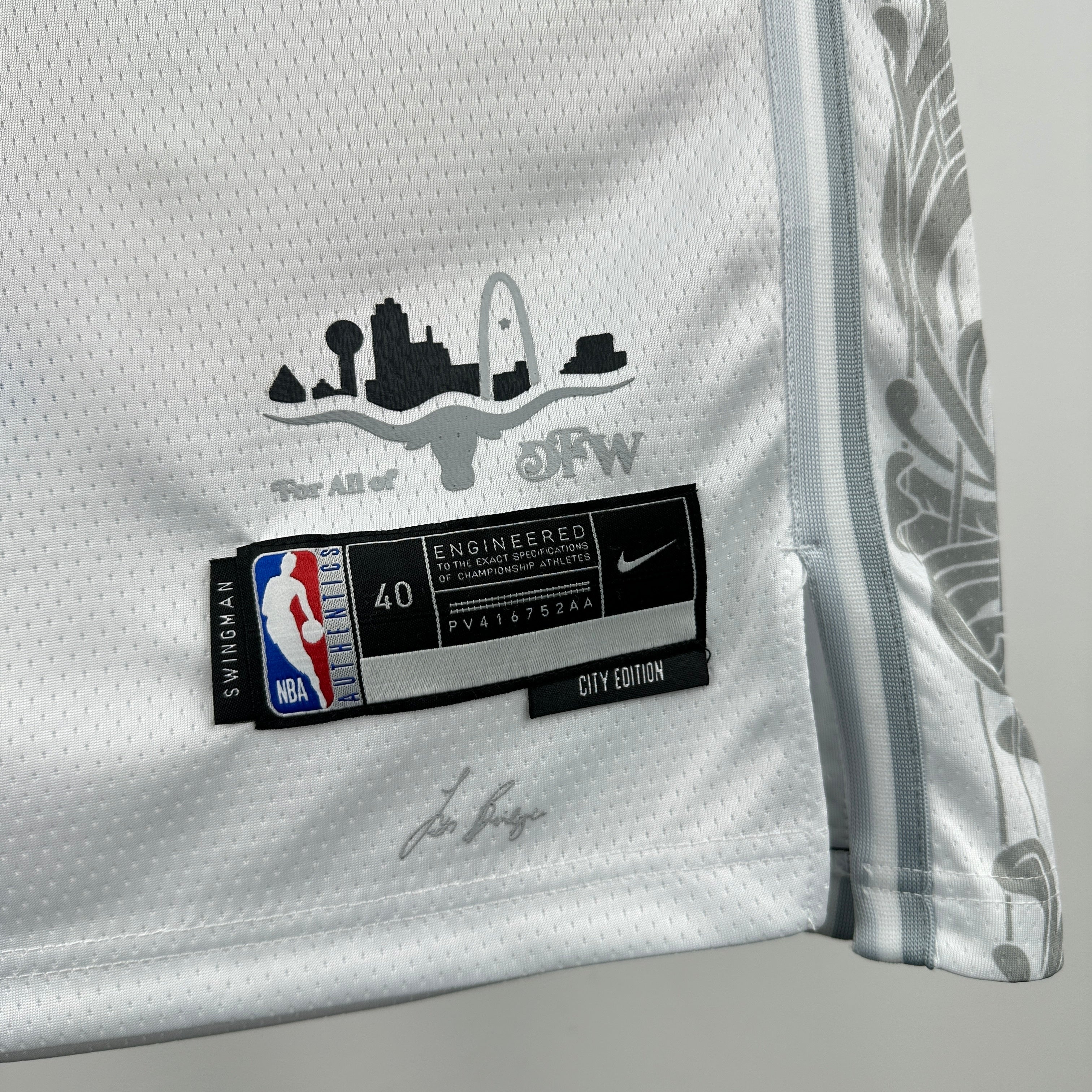 24/25 NBA Mavericks City Edition - Kyrie Irving