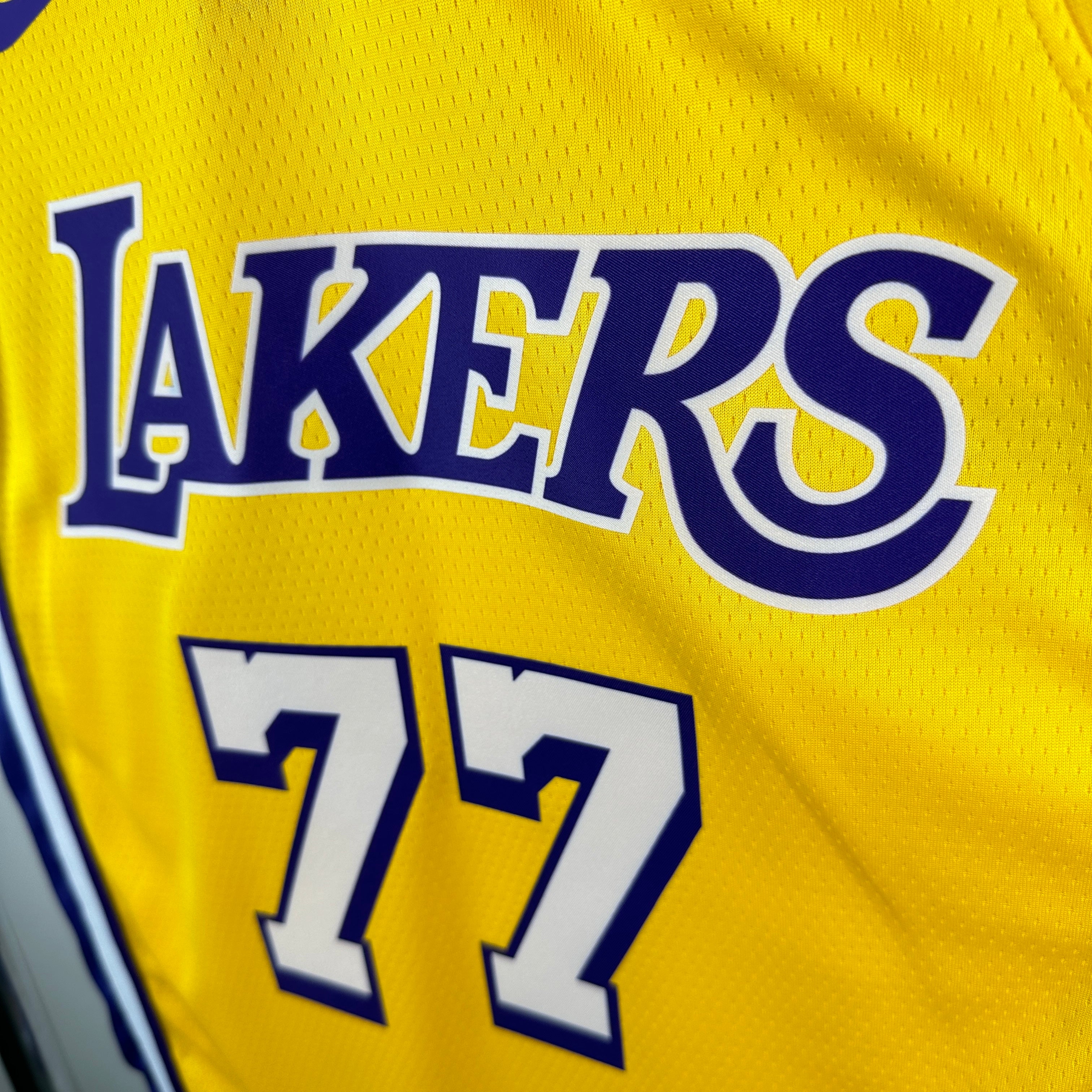 23/24 NBA Lakers Icon Edition - Luka Doncic