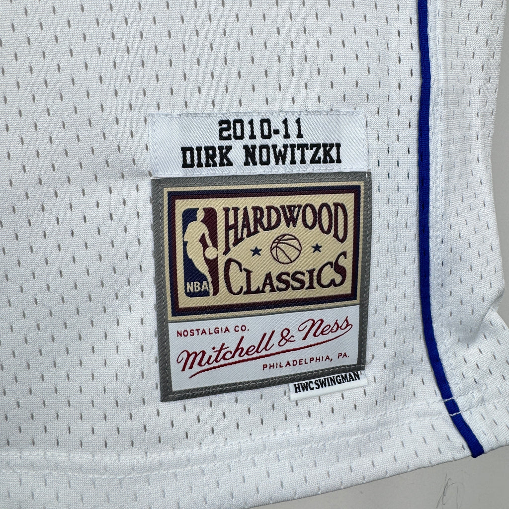 2010/11 NBA Mavericks Mitchell & Ness - Dirk Nowitzki
