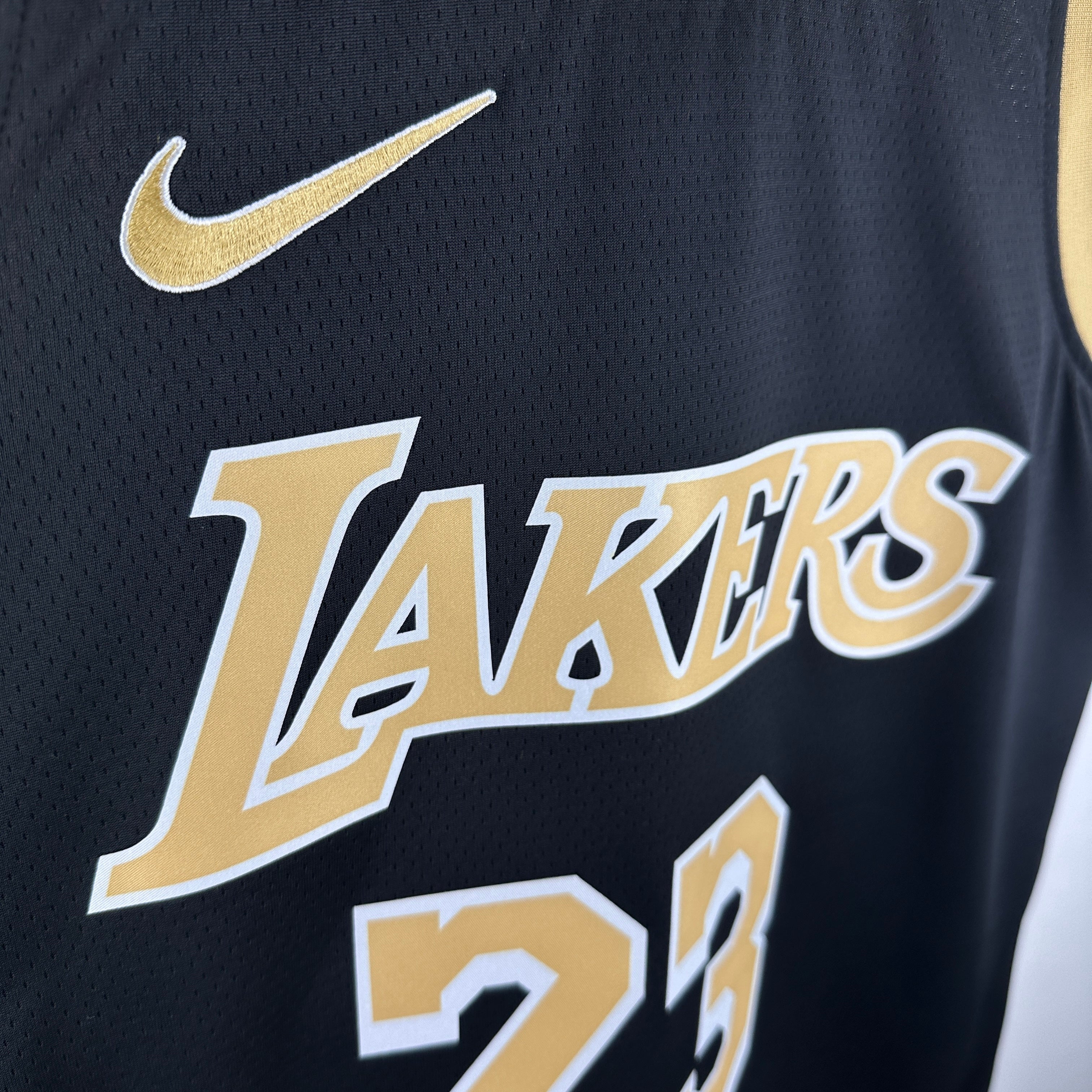 24/25 NBA Lakers Select Series - Lebron James