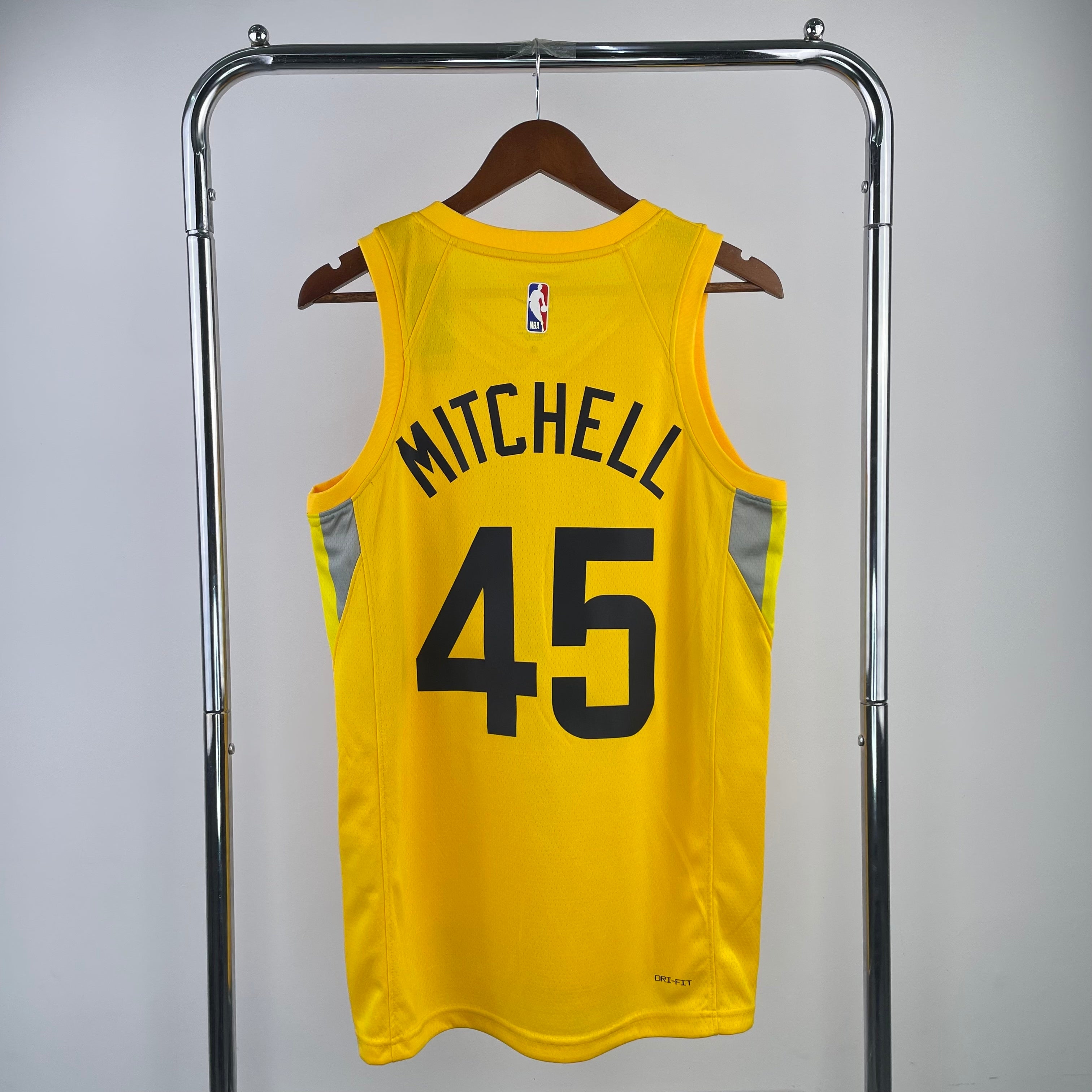 2022/23 NBA Utah Jazz Icon Edition - Mitchell