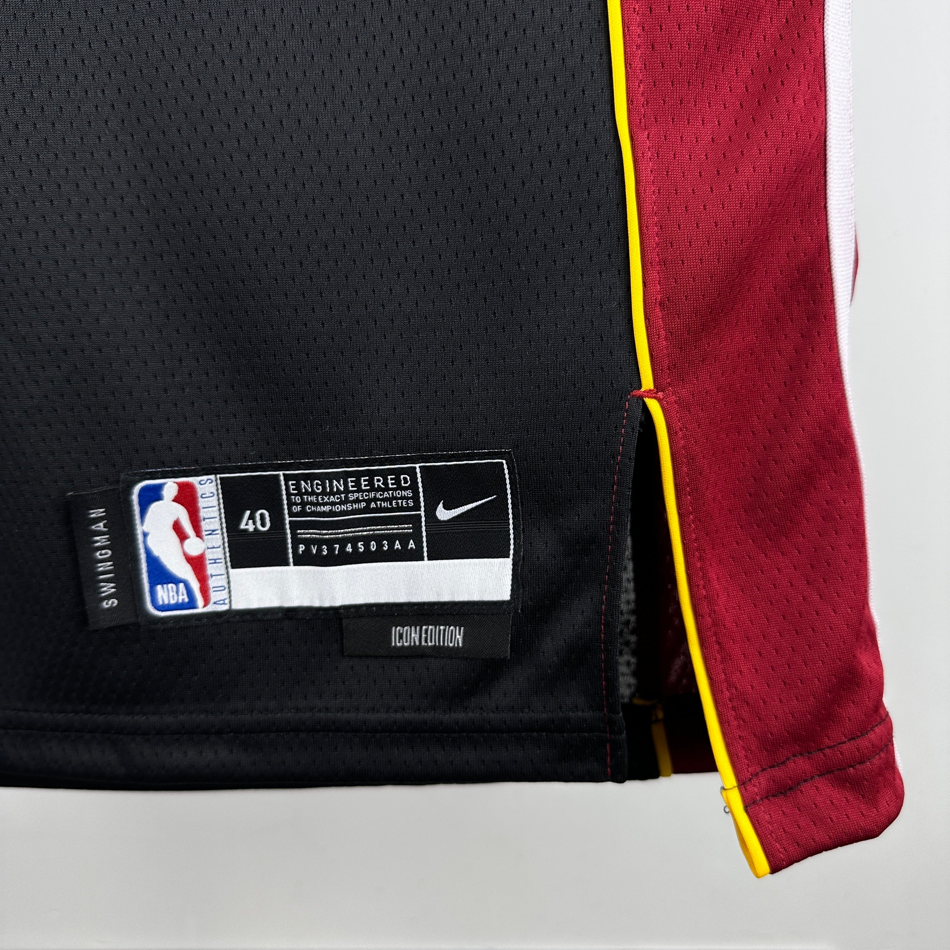 2023/24 NBA Miami Heat Icon Edition - Dwayne Wade