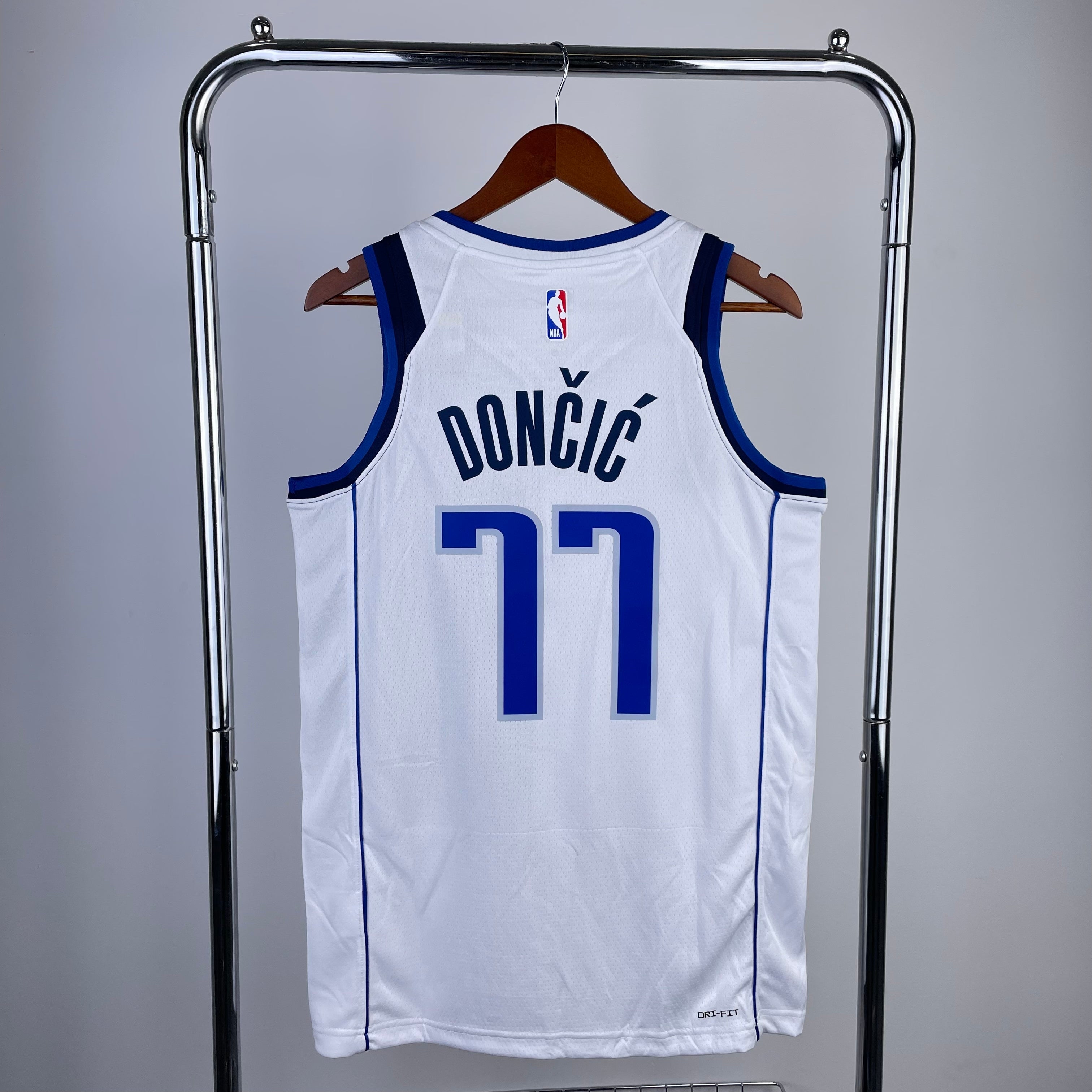 22/23 NBA Mavericks Association Edition - Luka Doncic